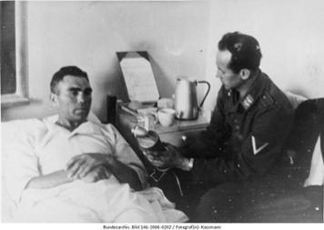 Max Schmeling in einem Athener Lazarett, 3. Juni 1941 