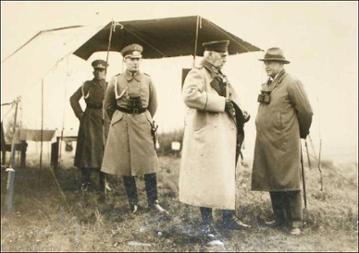 Reichspräsident von Hindenburg und Reichswehrminister Groener