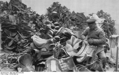 Entsorgung von Militärsätteln, 1919/1920