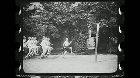Filmstill aus Deulig-Woche Nr. 52, 1925